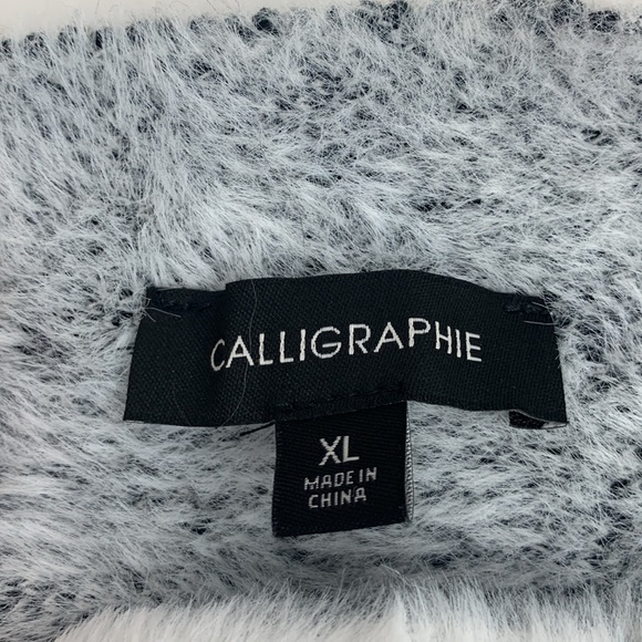 Calligraphie Soft Mock Turtleneck Sweater 3 Quarter sleeve Crop White Black XL - Picture 5 of 13